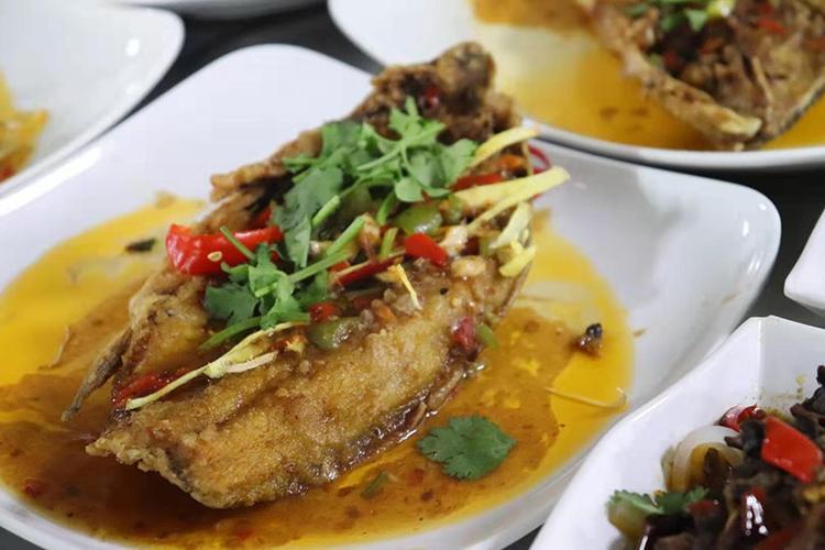 东莞饭堂承包供应商企业工厂食堂外包找泓盛餐饮管理公司