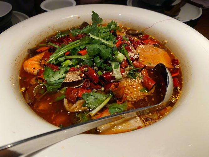 一家混搭菜式的浙江菜馆绿茶